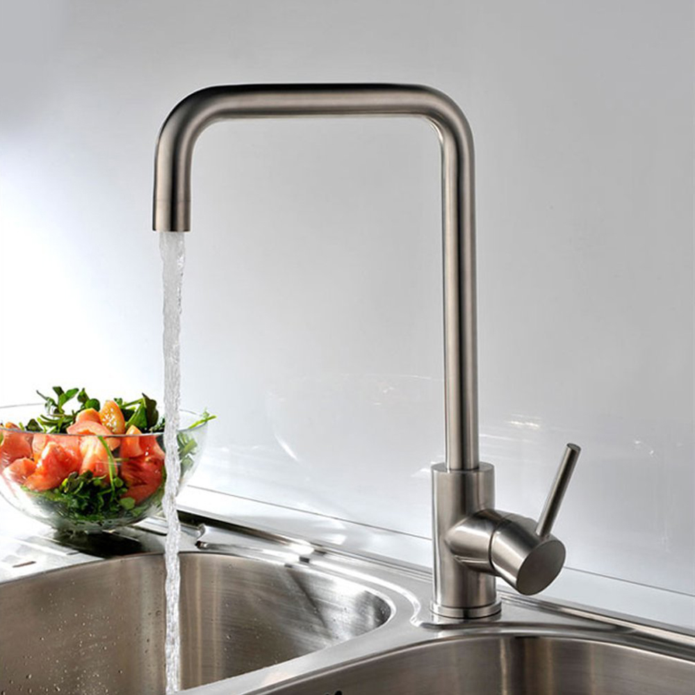 Modern water-saving kitchen tap with aerated flow