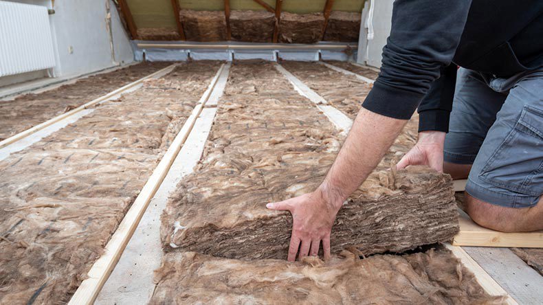 laying loft insulation