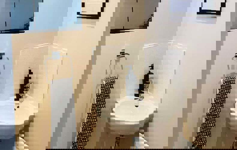 Corner Wall Hung Basins